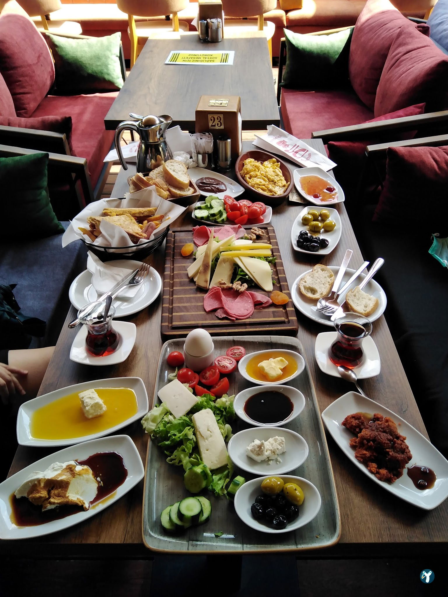 Zoom Bahçe Cafe & Restaurant