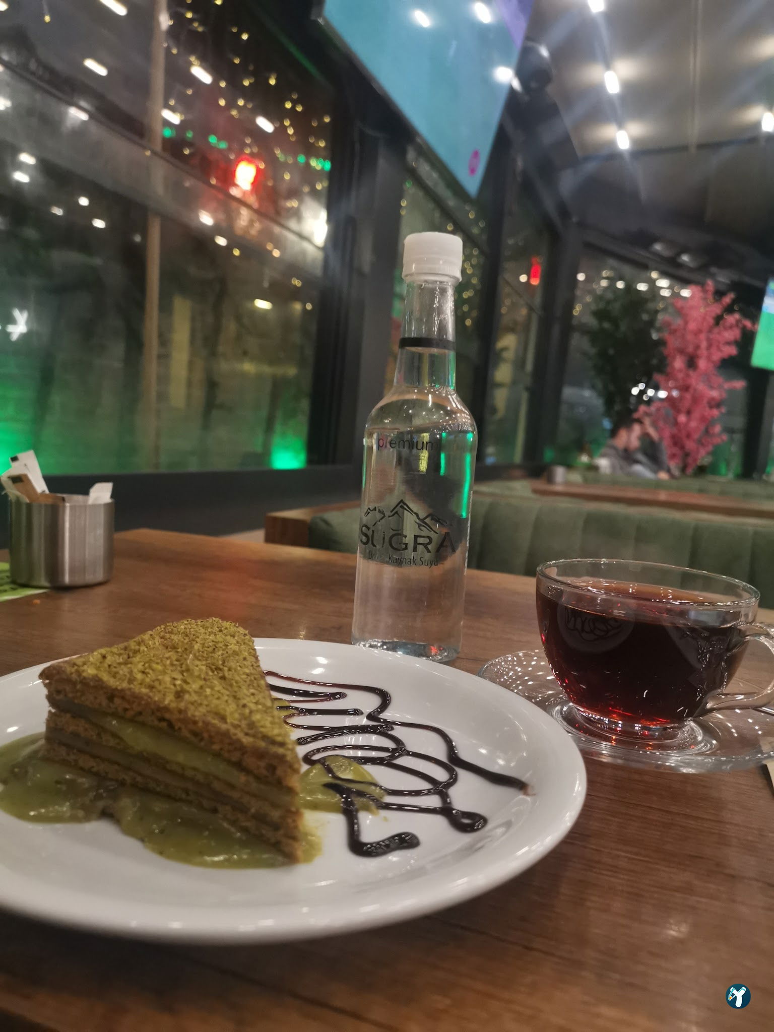 Zoom Bahçe Cafe & Restaurant
