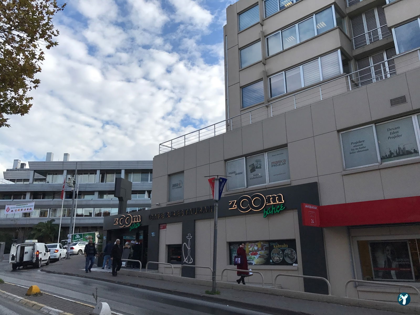 Zoom Bahçe Cafe & Restaurant