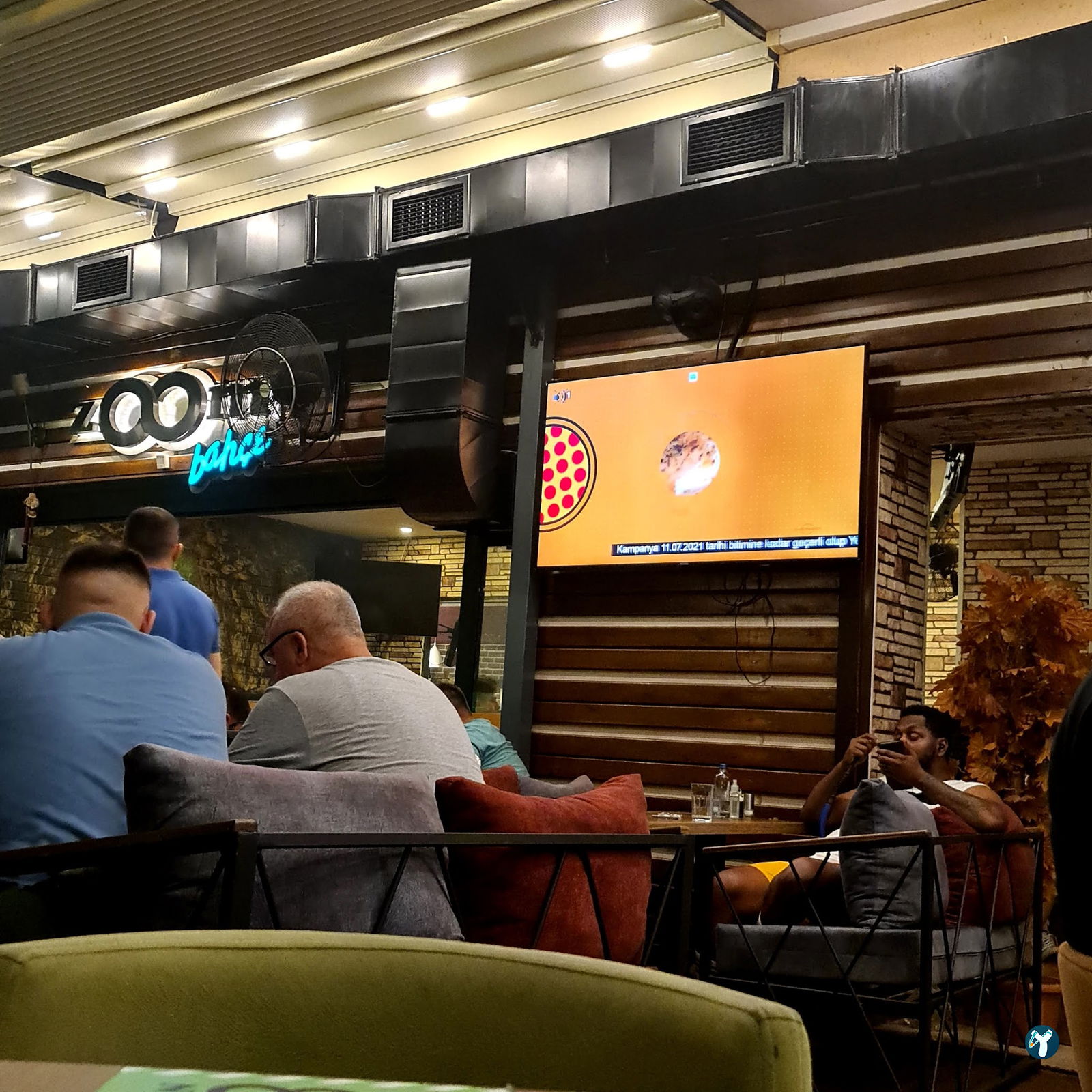 Zoom Bahçe Cafe & Restaurant
