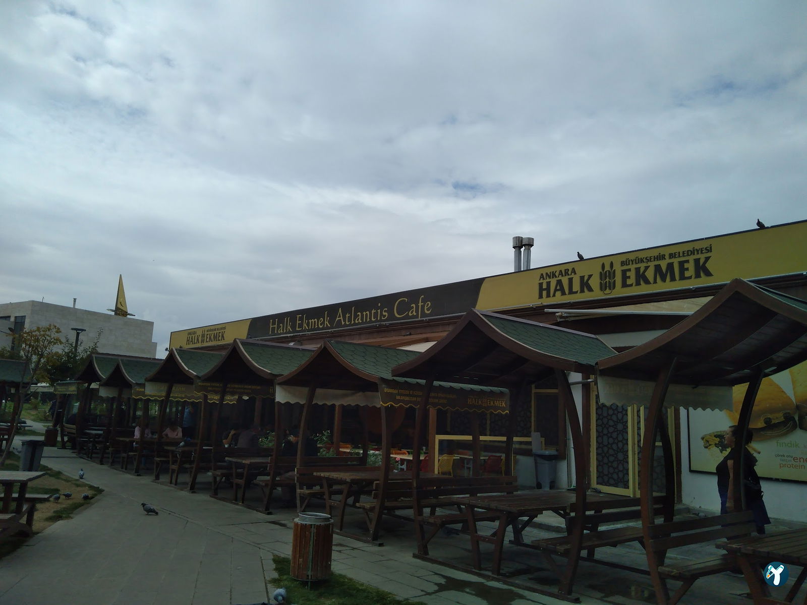 Halk Ekmek Atlantis Cafe