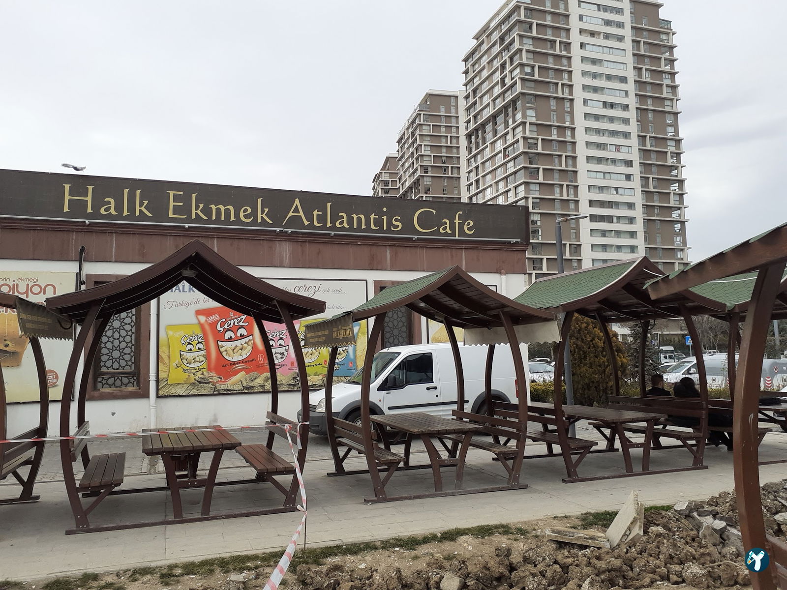 Halk Ekmek Atlantis Cafe