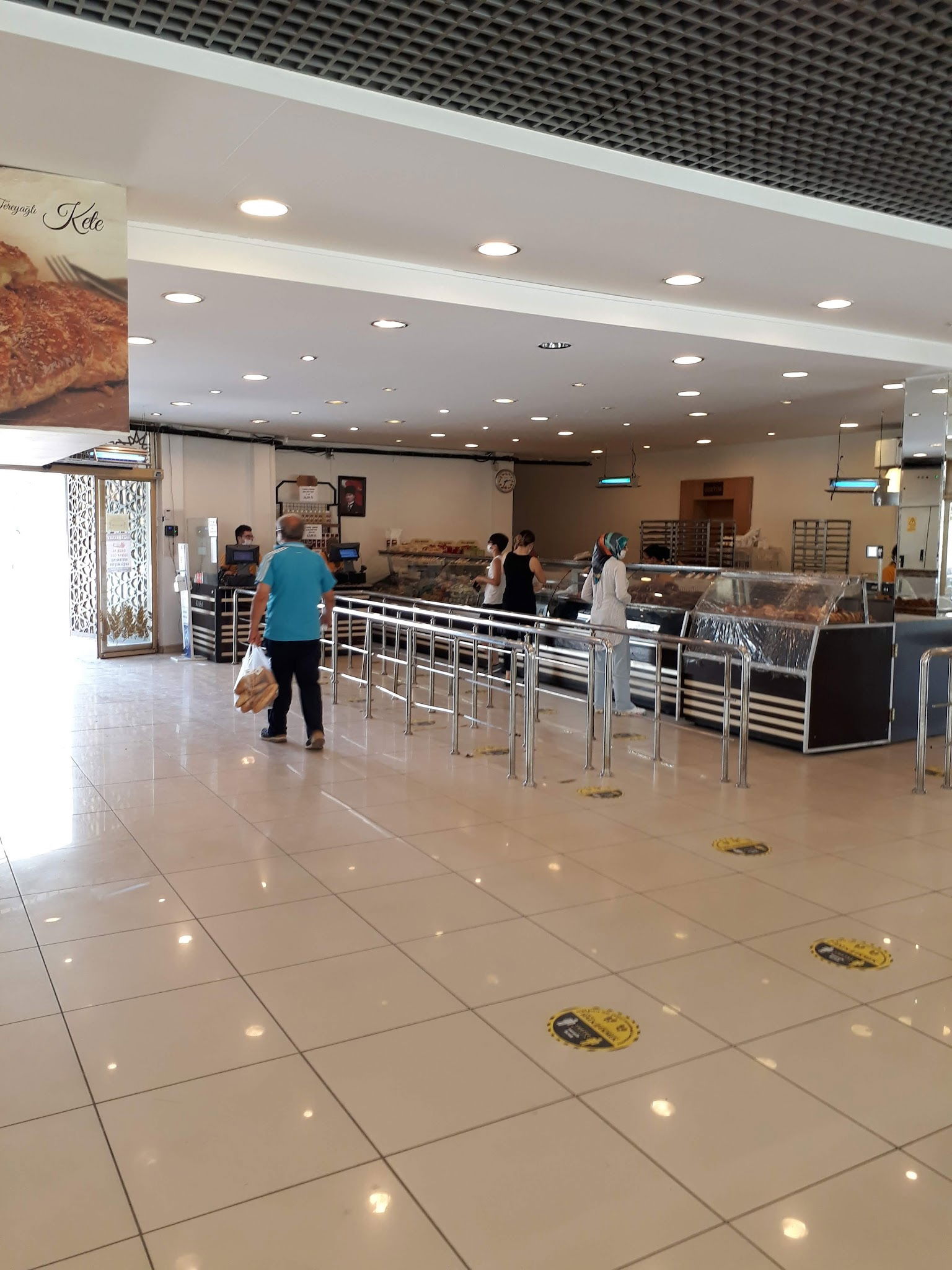 Halk Ekmek Atlantis Cafe