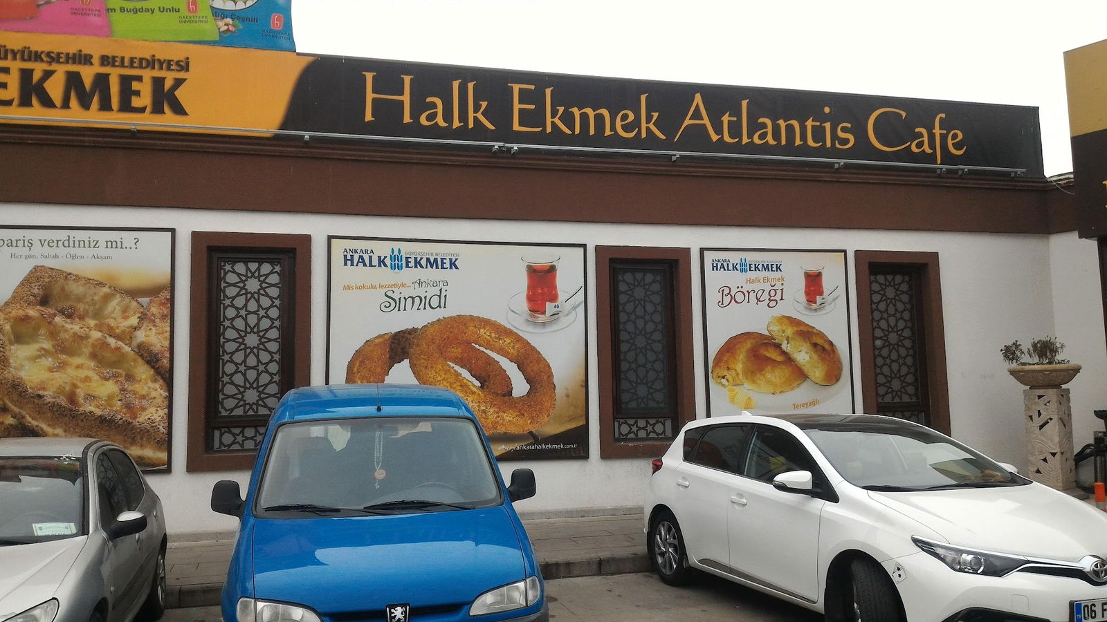 Halk Ekmek Atlantis Cafe