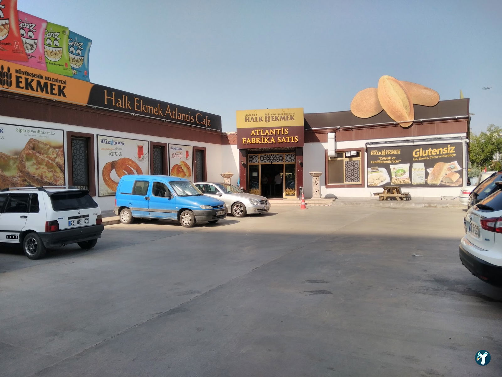 Halk Ekmek Atlantis Cafe