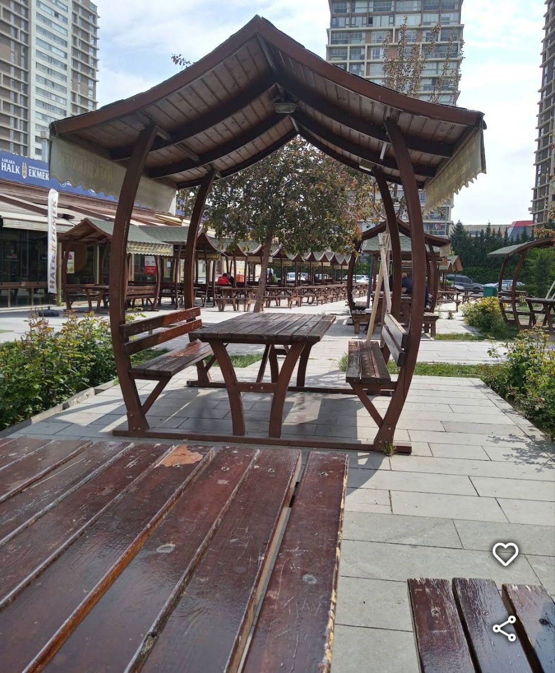 Halk Ekmek Atlantis Cafe