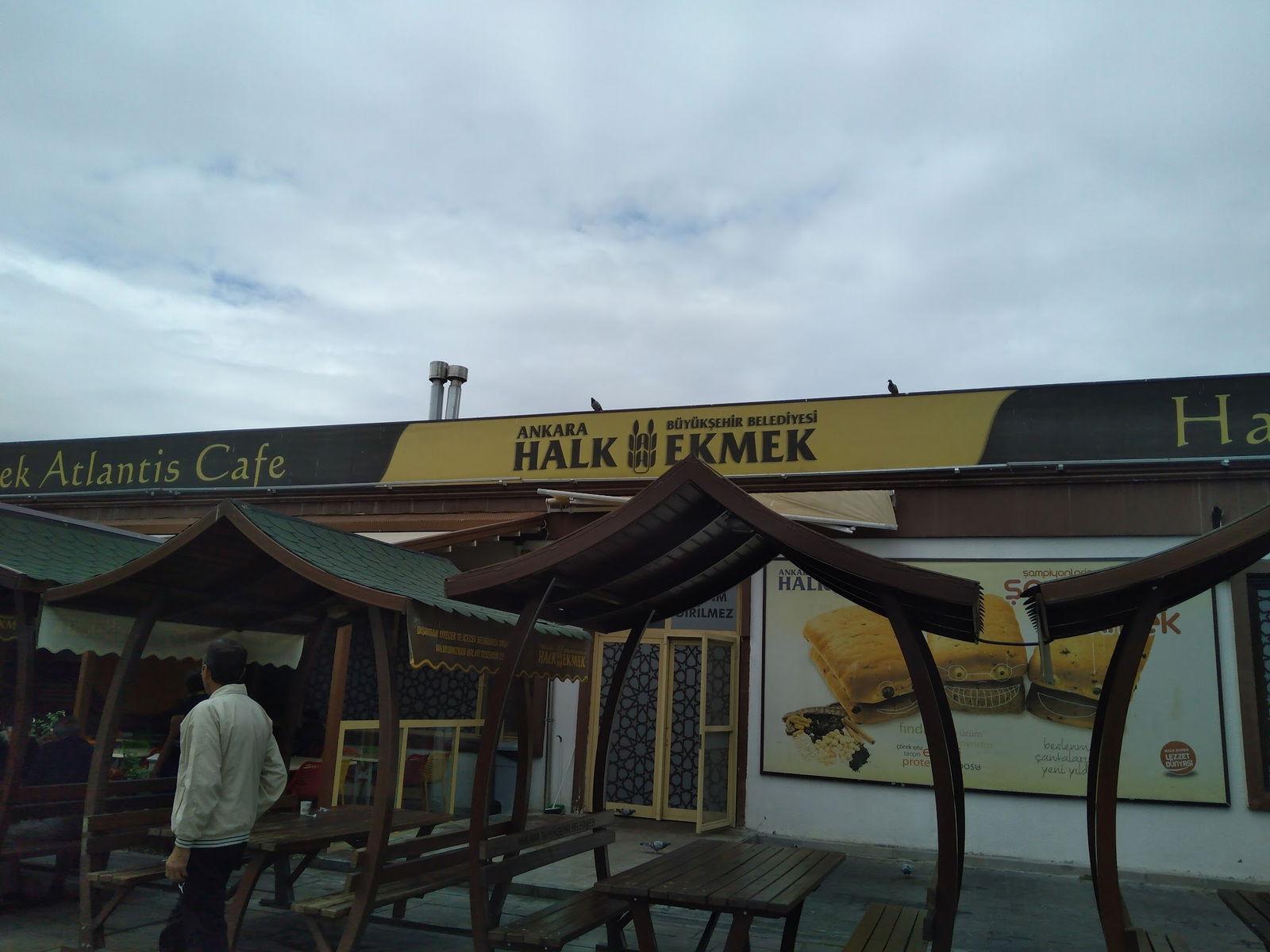 Halk Ekmek Atlantis Cafe