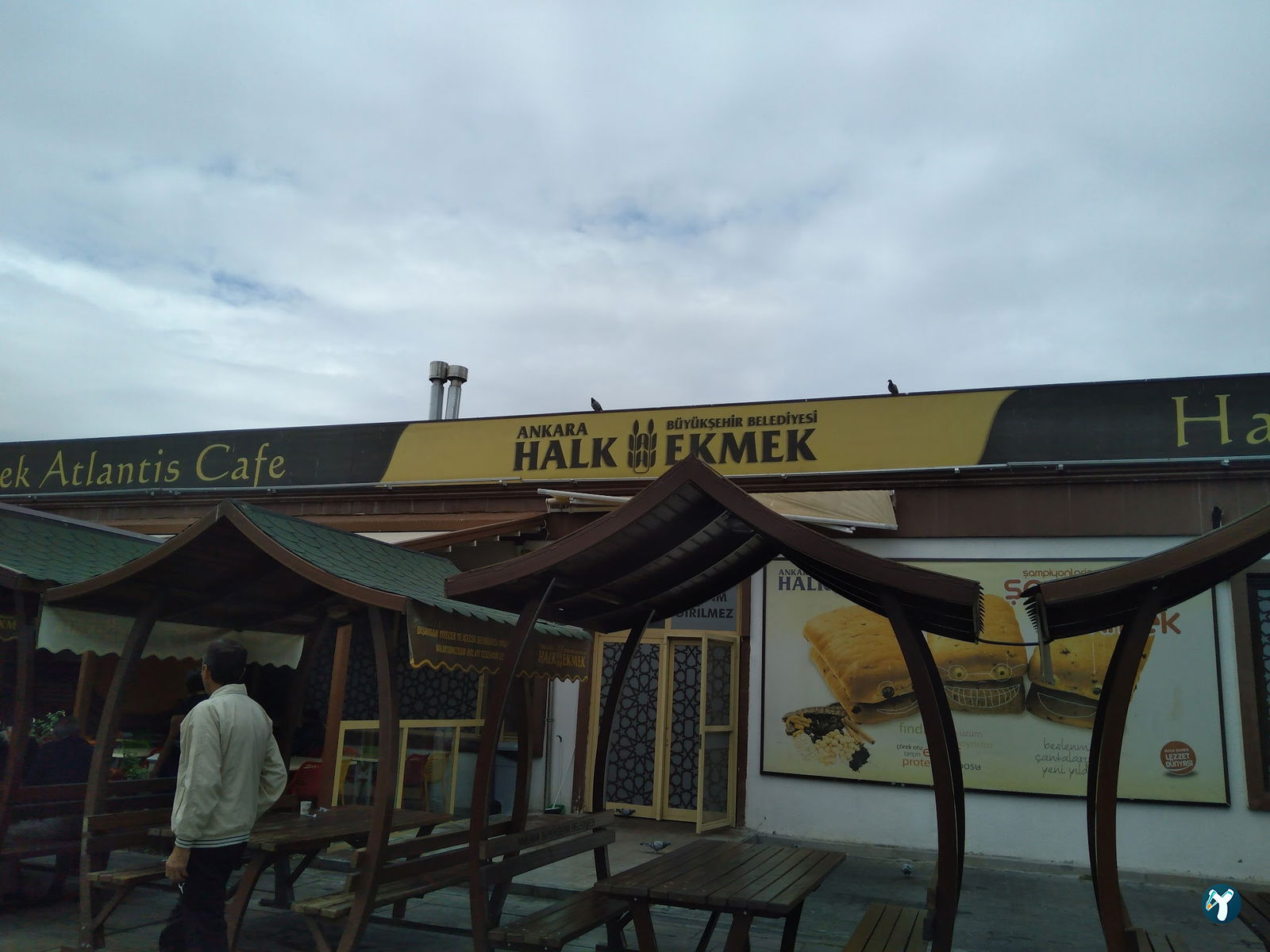Halk Ekmek Atlantis Cafe