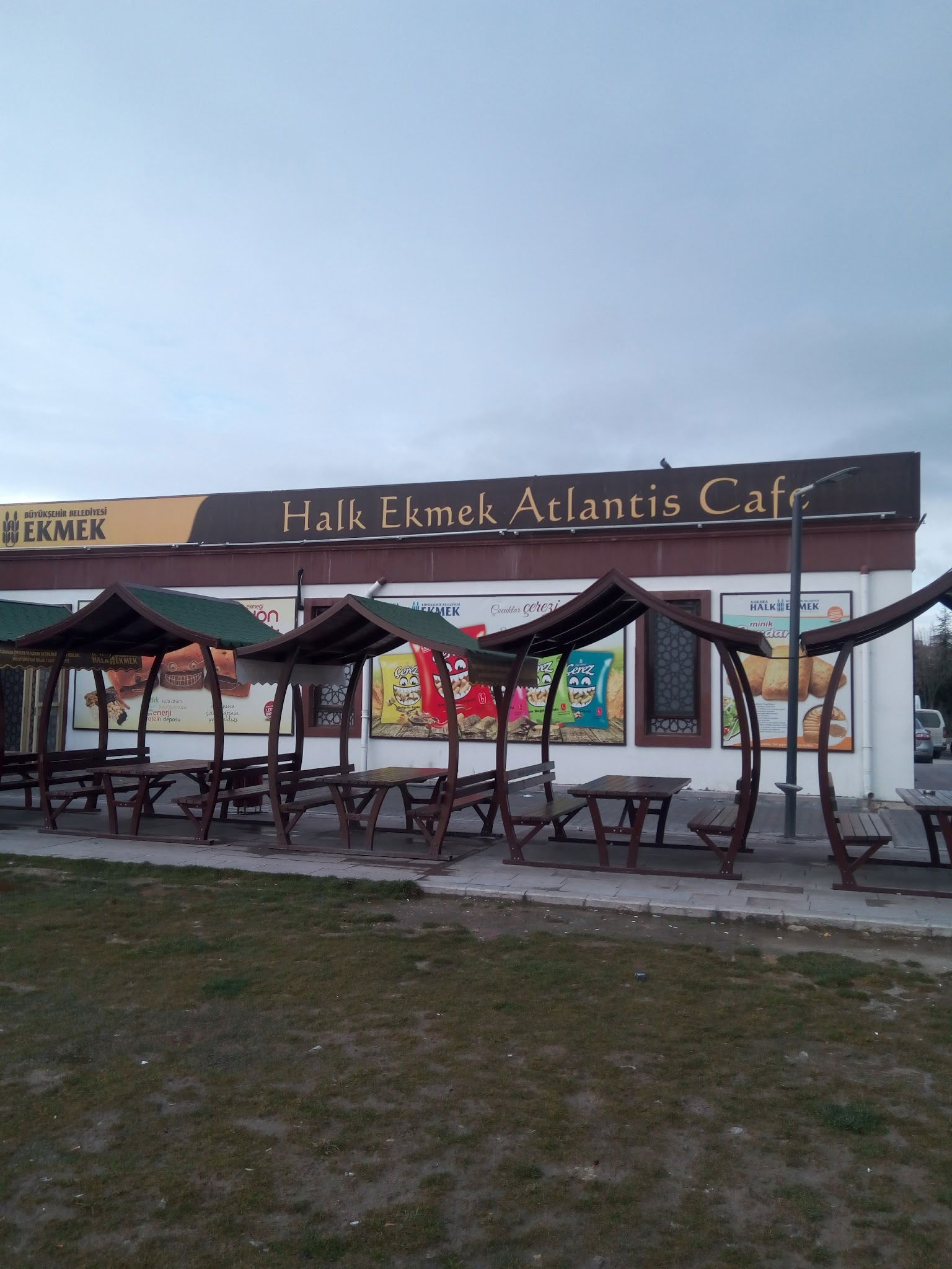 Halk Ekmek Atlantis Cafe