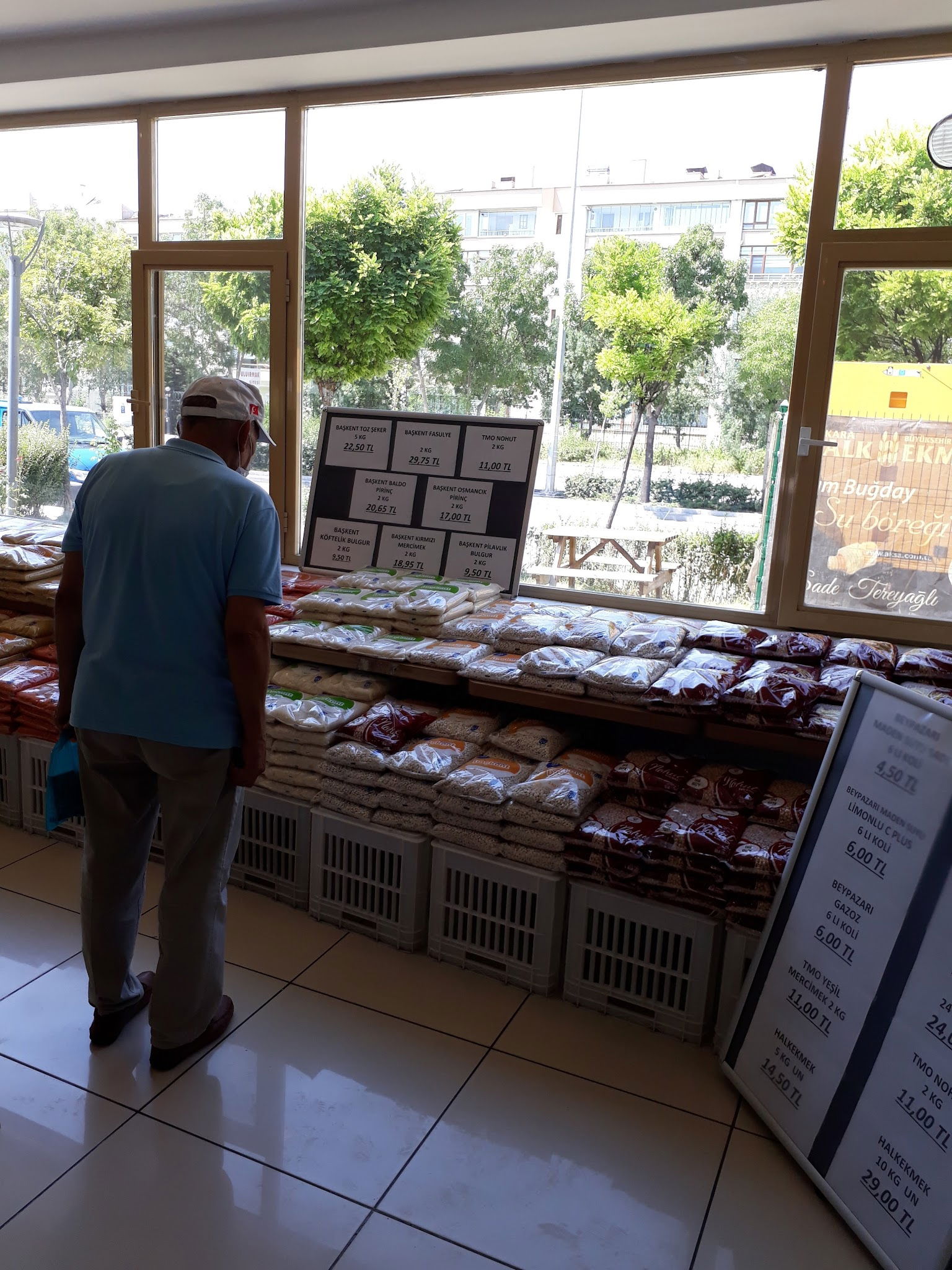 Halk Ekmek Atlantis Cafe