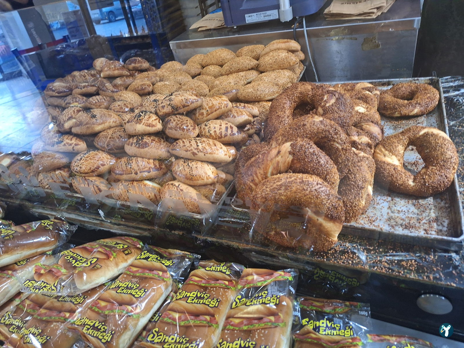Halk Ekmek Atlantis Cafe