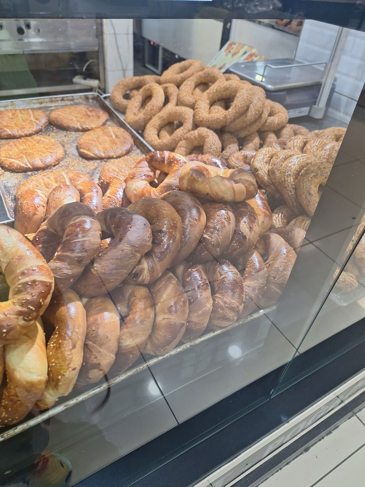 Halk Ekmek Atlantis Cafe