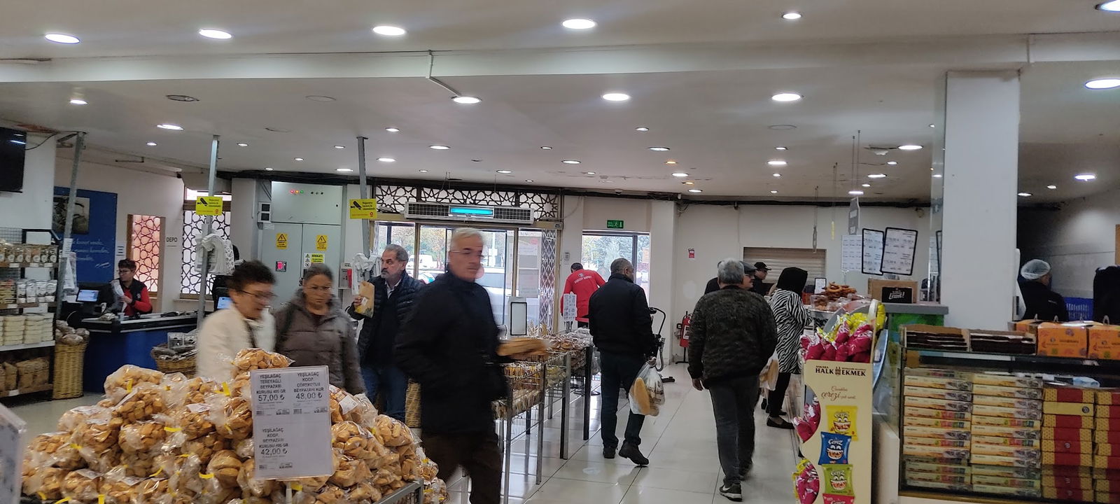 Halk Ekmek Atlantis Cafe