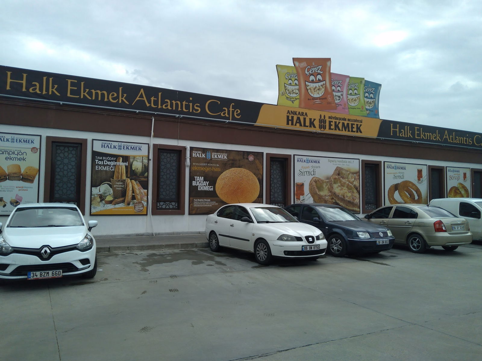 Halk Ekmek Atlantis Cafe