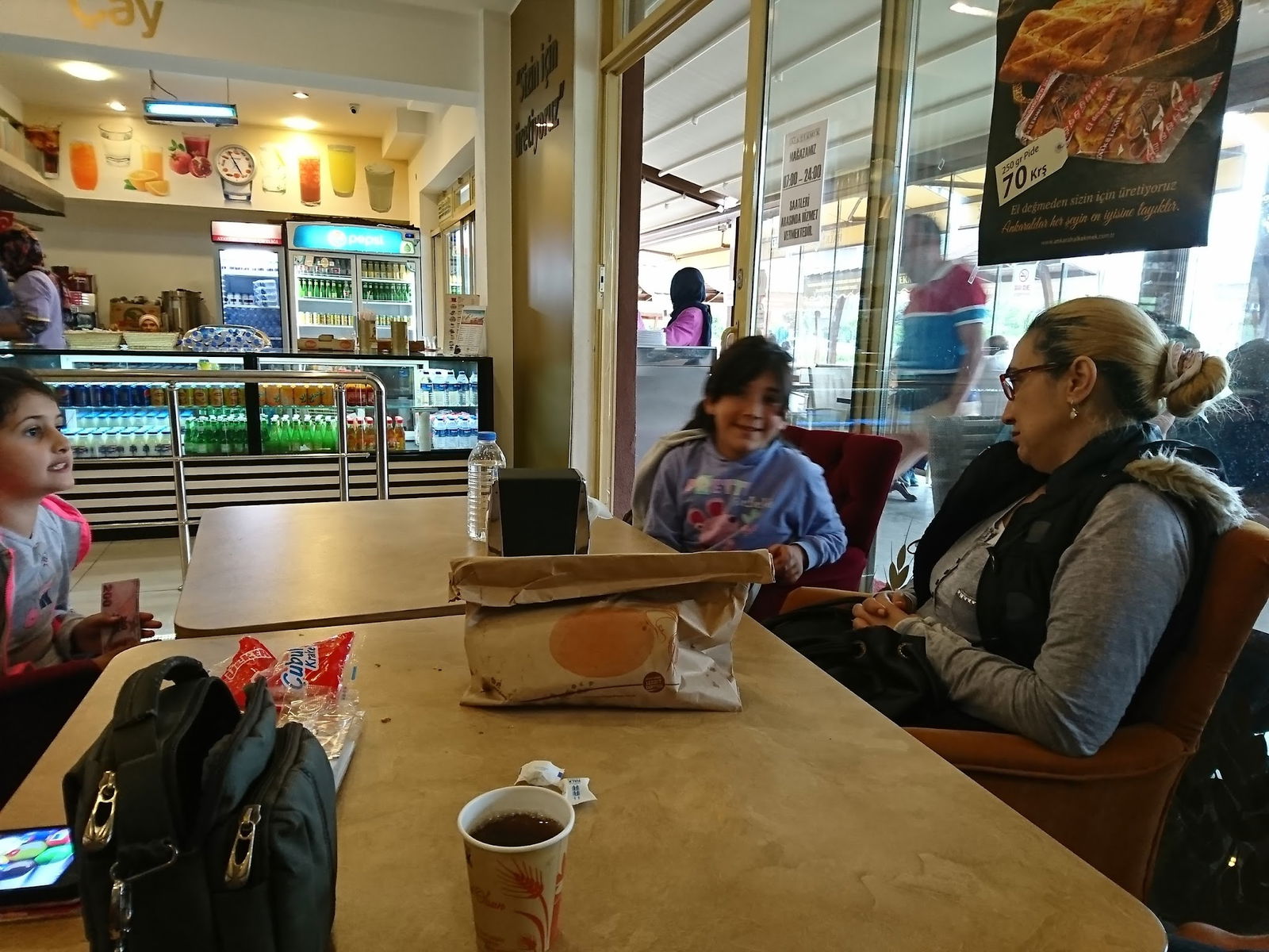 Halk Ekmek Atlantis Cafe