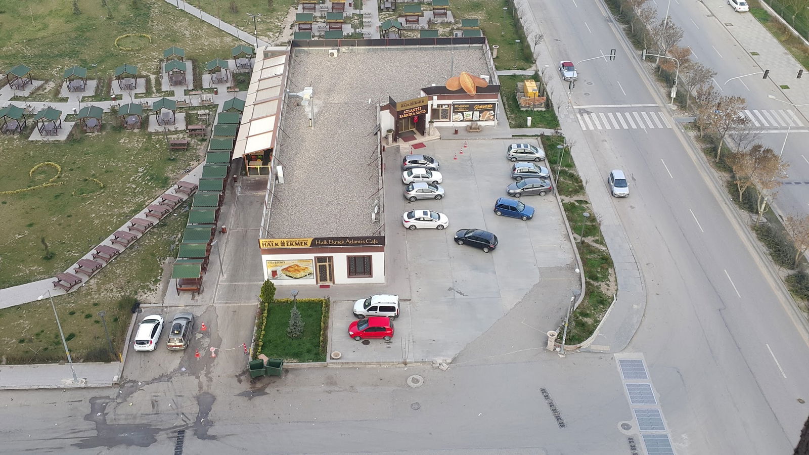 Halk Ekmek Atlantis Cafe