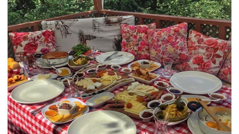 Gardenya Kahvaltı Bahçesi