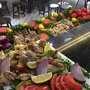 Söğüşçü Aco Bornova resimleri Söğüşçü Aco Bornova resimleri