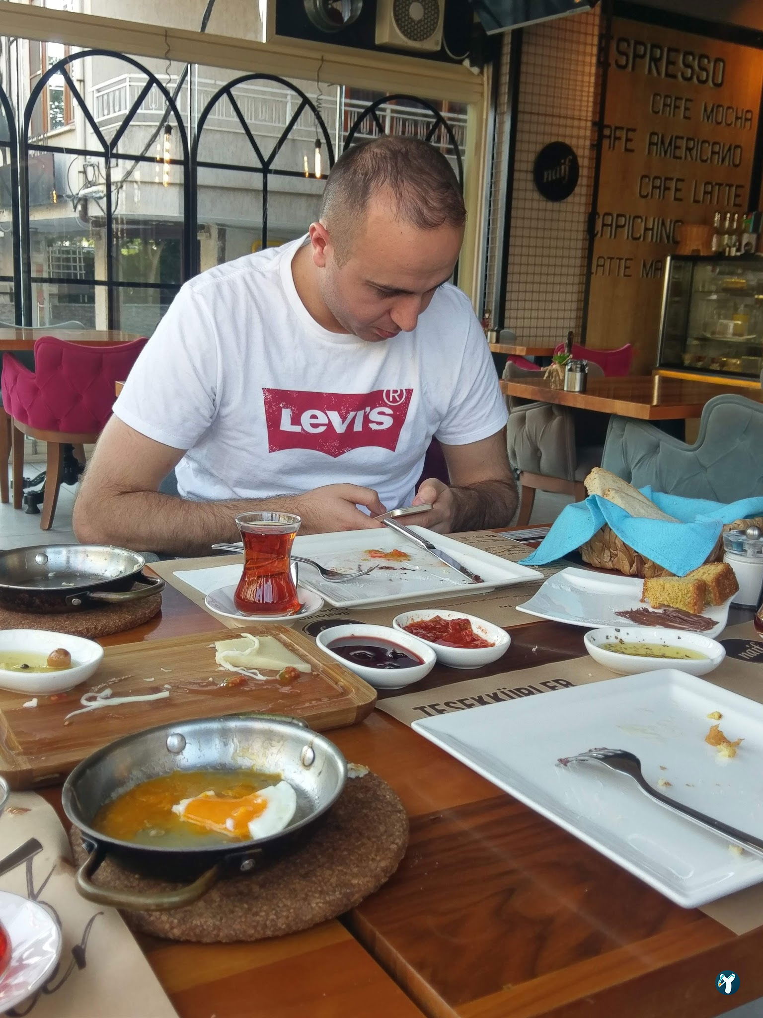 Naif Restaurant Cafe