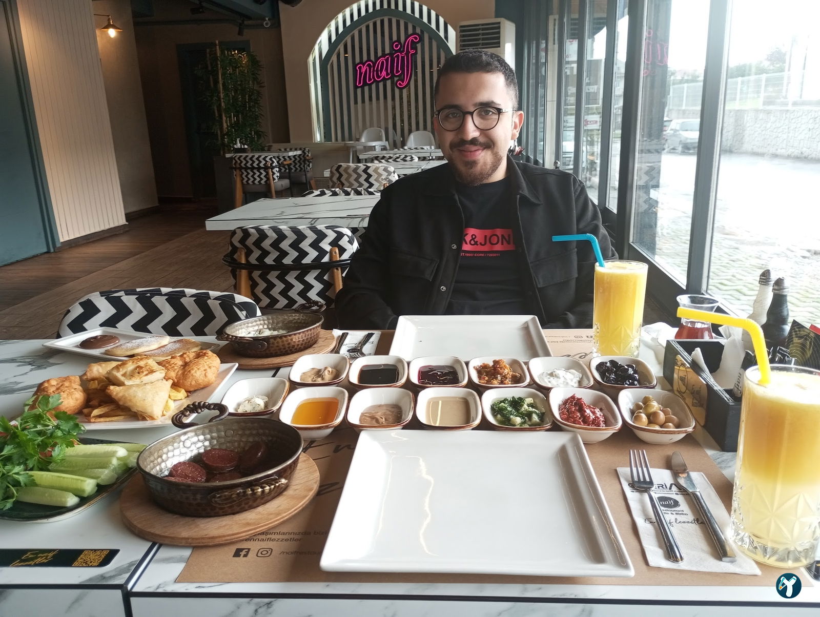 Naif Restaurant Cafe