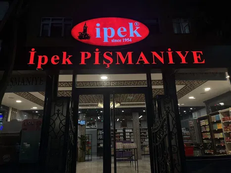 İpek Pişmaniye Bayrampaşa Fabrika Satış Mağazası resimleri