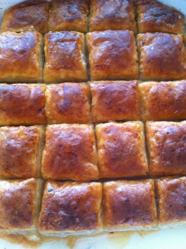 Hanımeli Yufka - Kadayıf - Mantı - Gözleme Ve Bazlama Evi- Keçiören