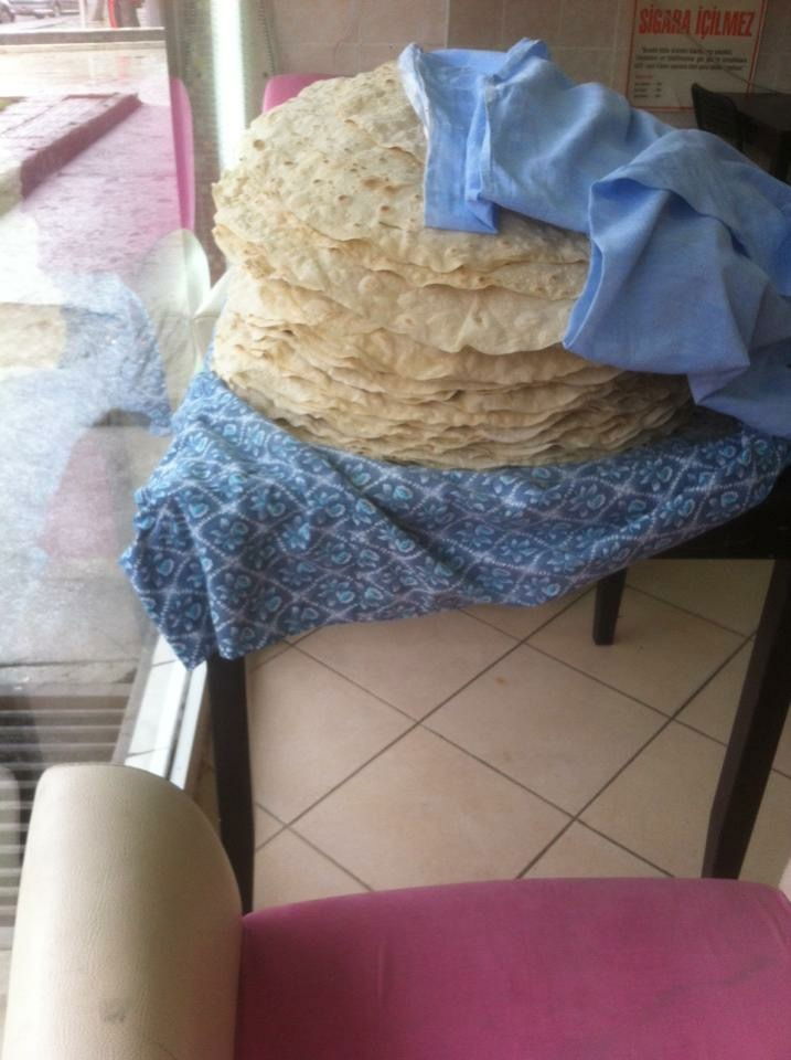 Hanımeli Yufka - Kadayıf - Mantı - Gözleme Ve Bazlama Evi- Keçiören