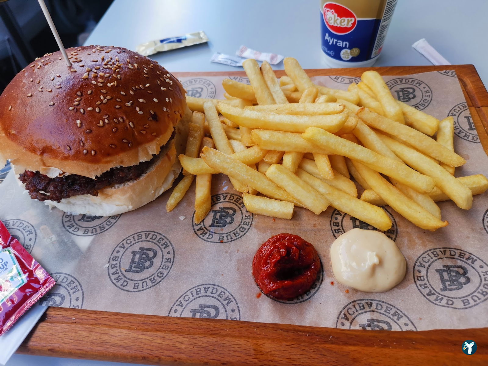 Brand Burger Üsküdar Valide-I Atik