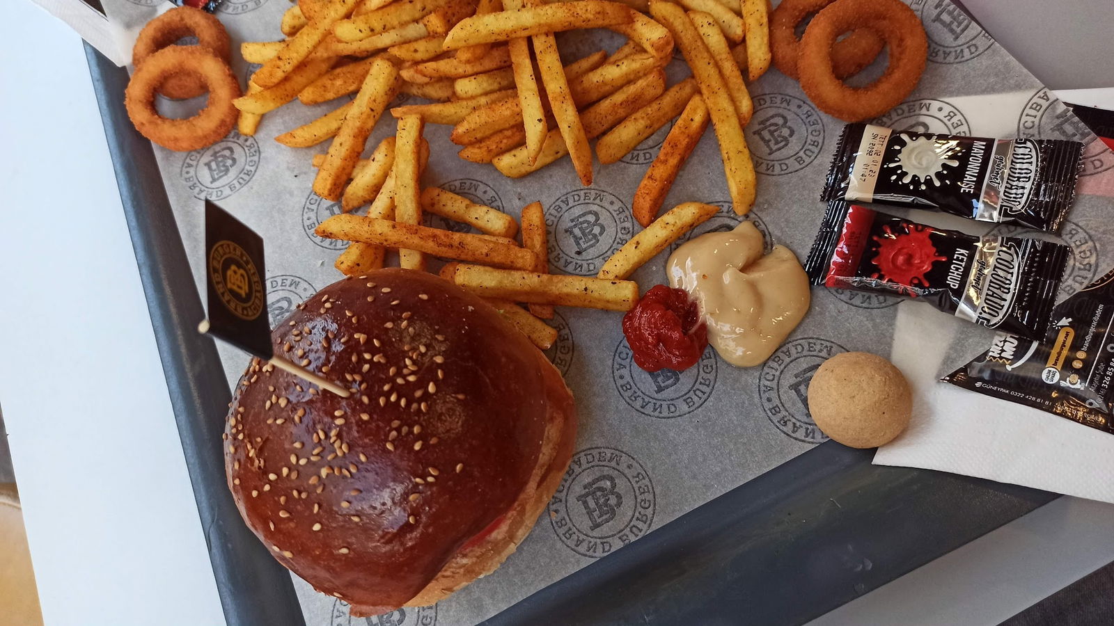 Brand Burger Üsküdar Valide-I Atik