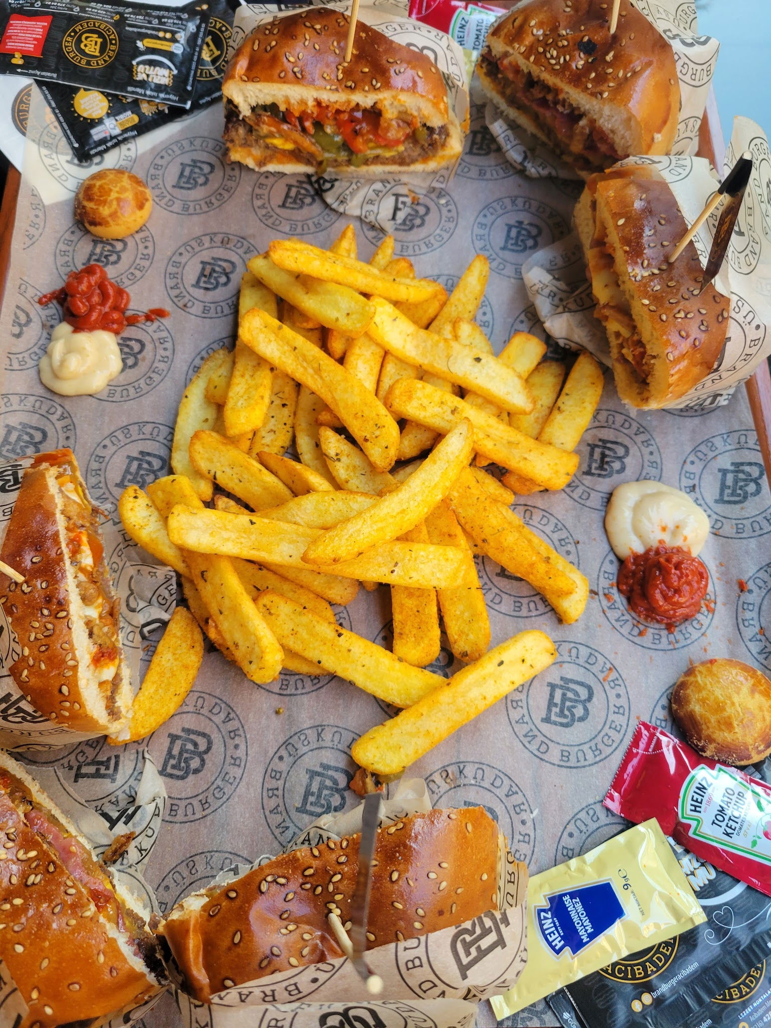 Brand Burger Üsküdar Valide-I Atik