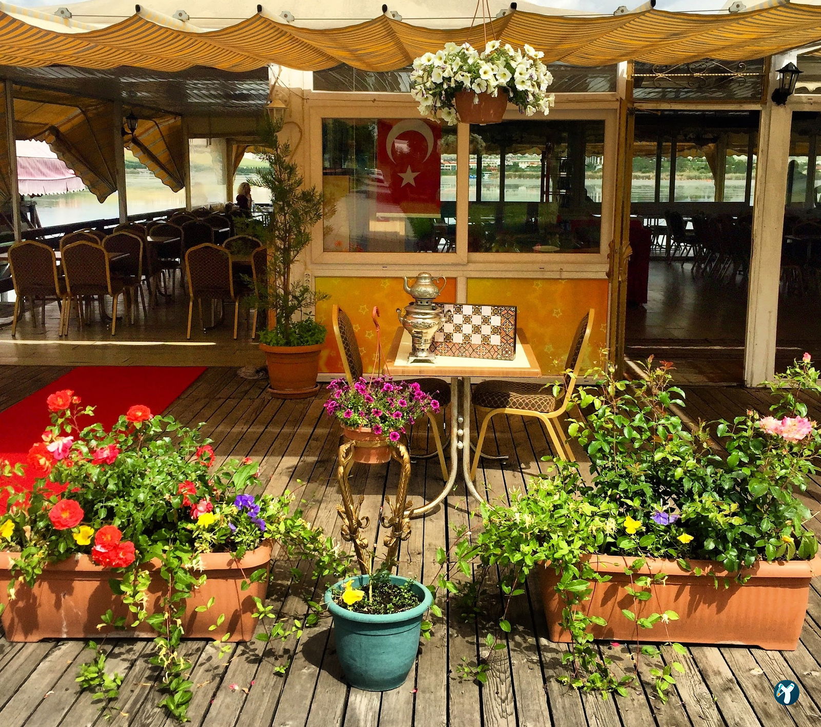 Di̇van Restaurant&Cafe