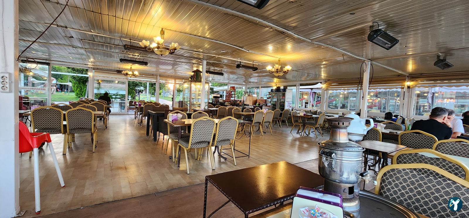Di̇van Restaurant&Cafe