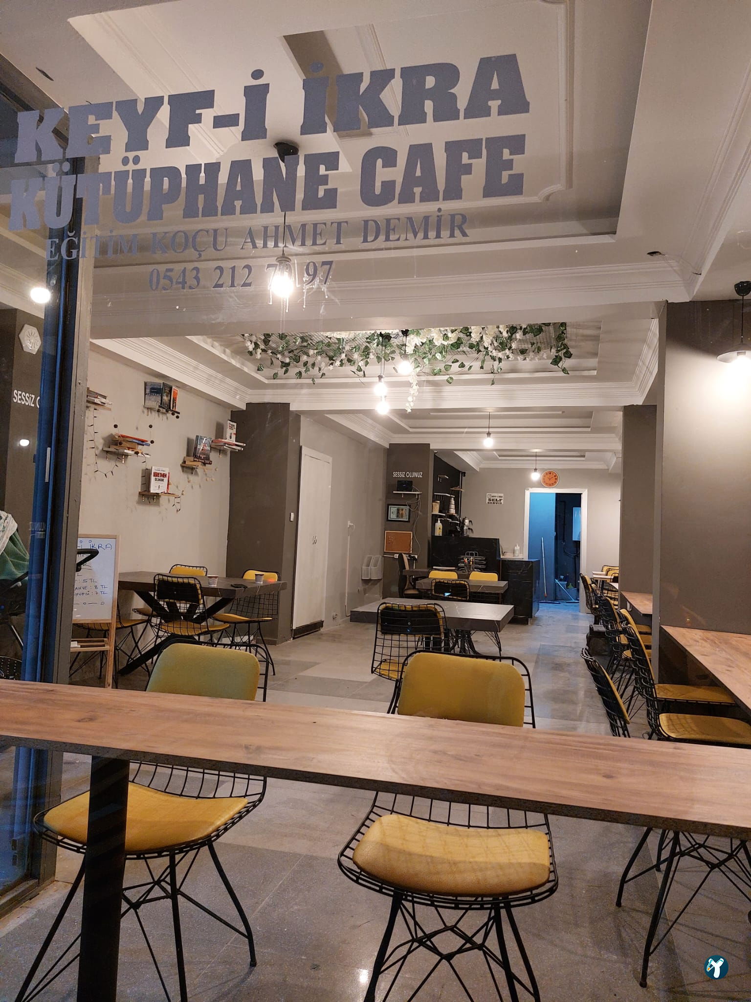 Keyfi̇ İkra Kütüphane Kafe