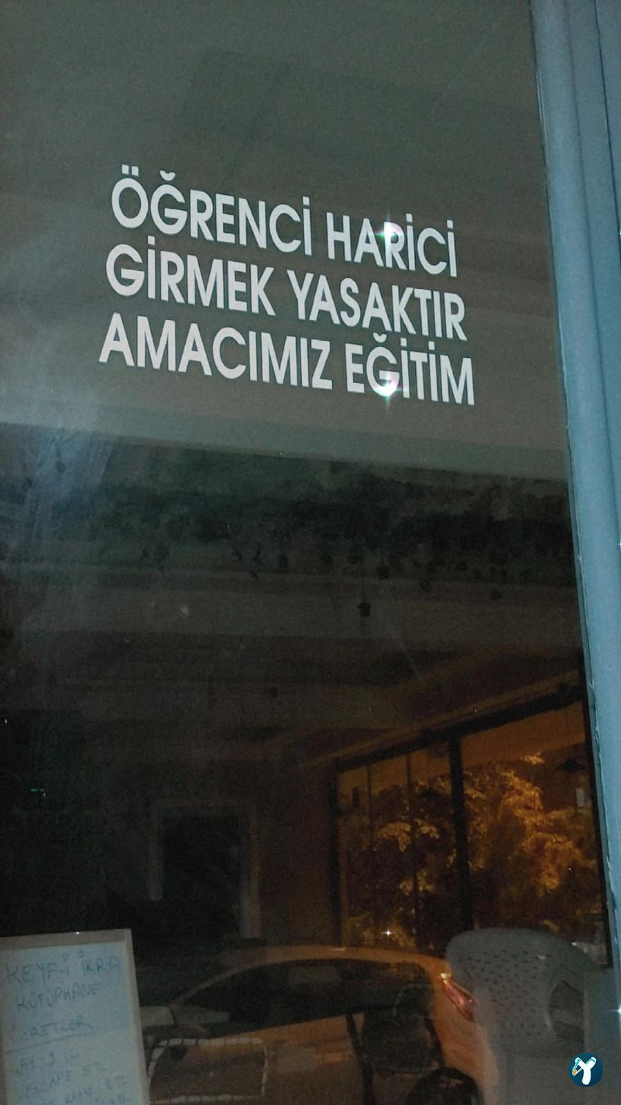 Keyfi̇ İkra Kütüphane Kafe