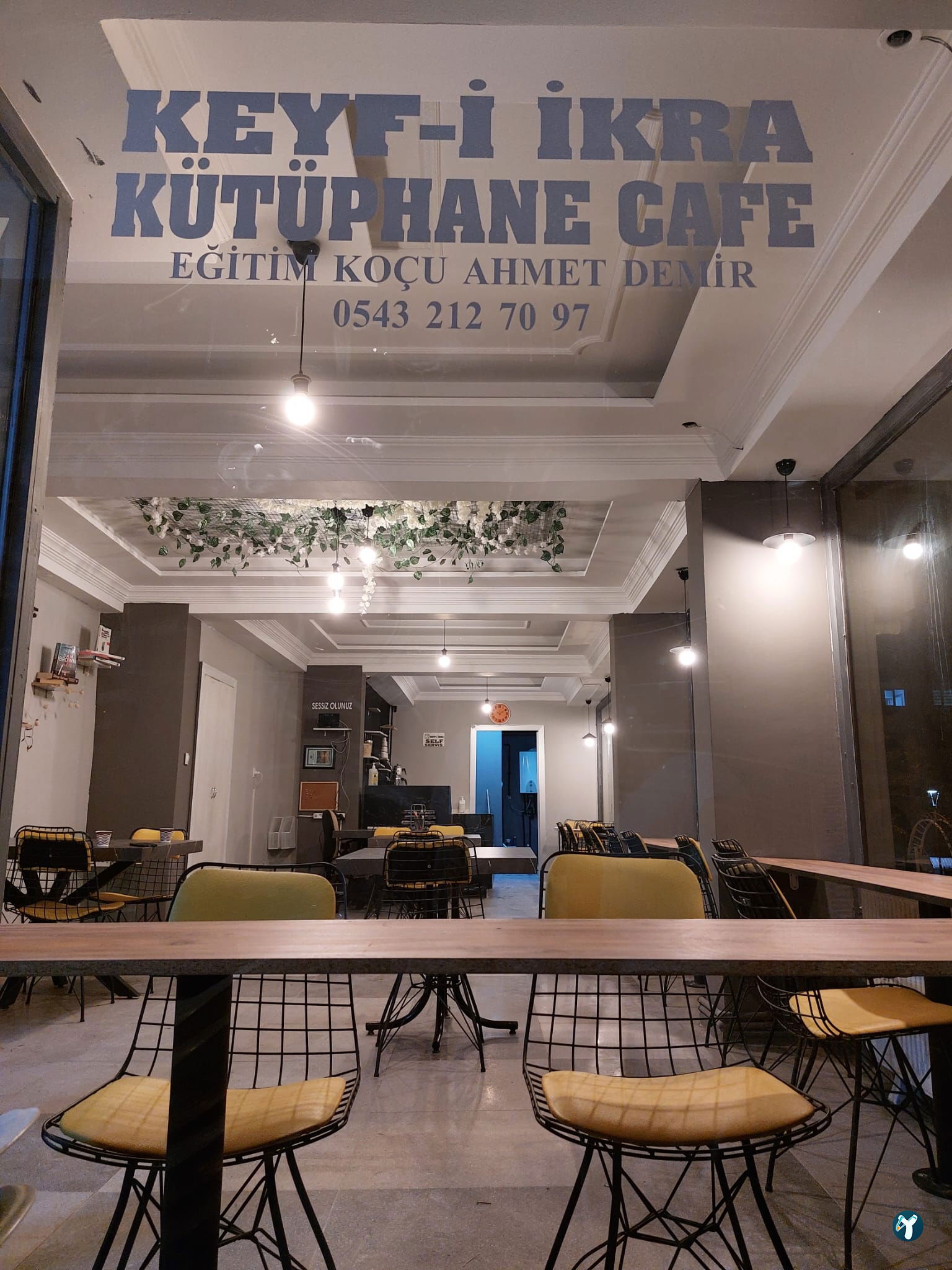 Keyfi̇ İkra Kütüphane Kafe