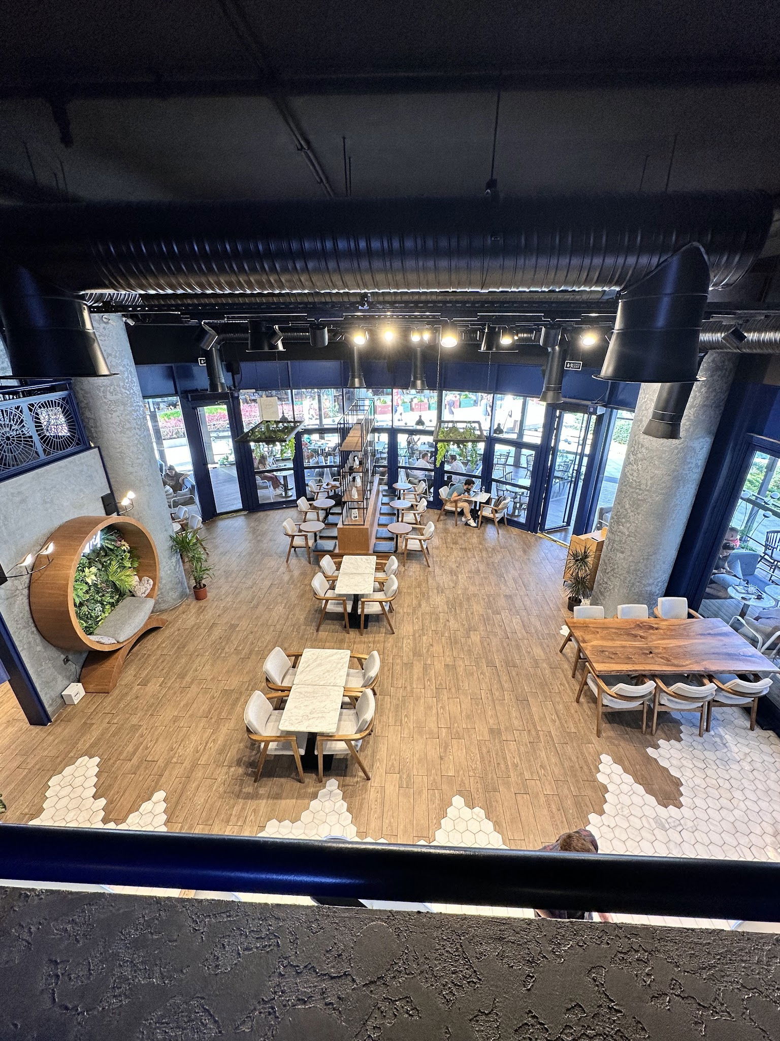 Coffee De Madrid Maidan