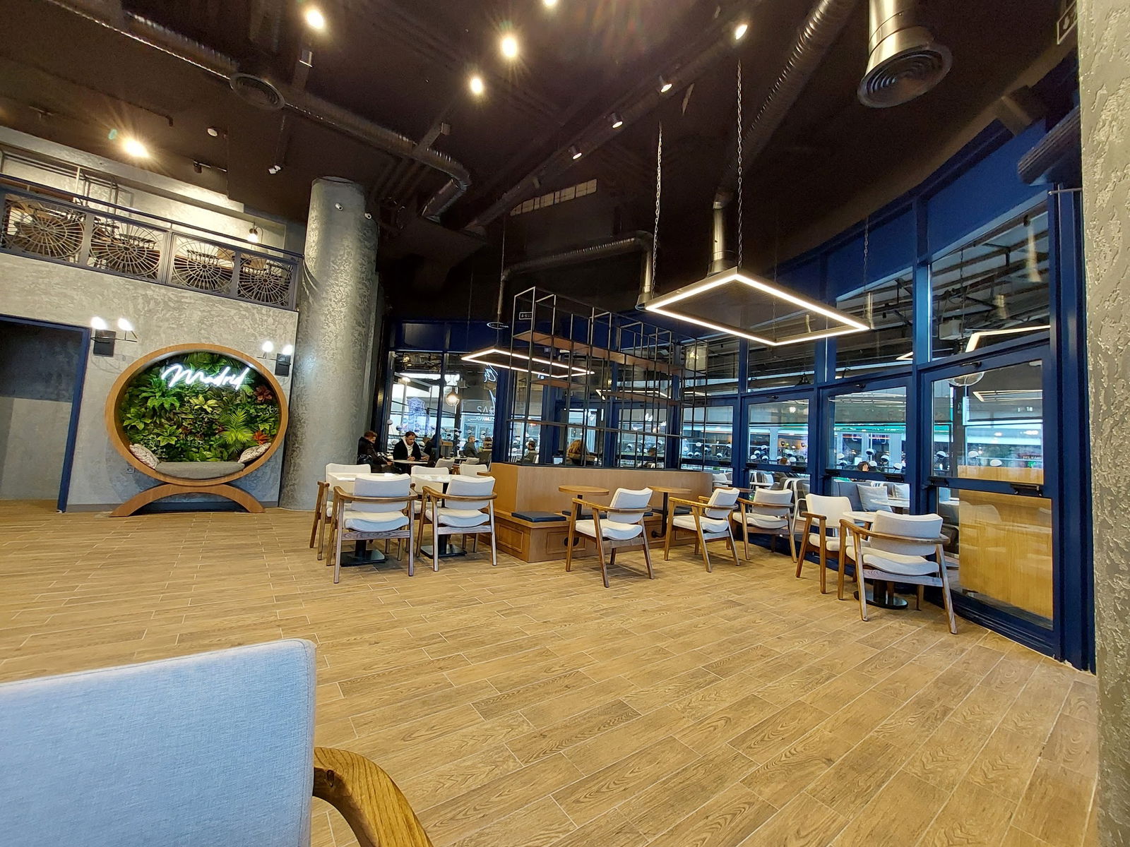 Coffee De Madrid Maidan