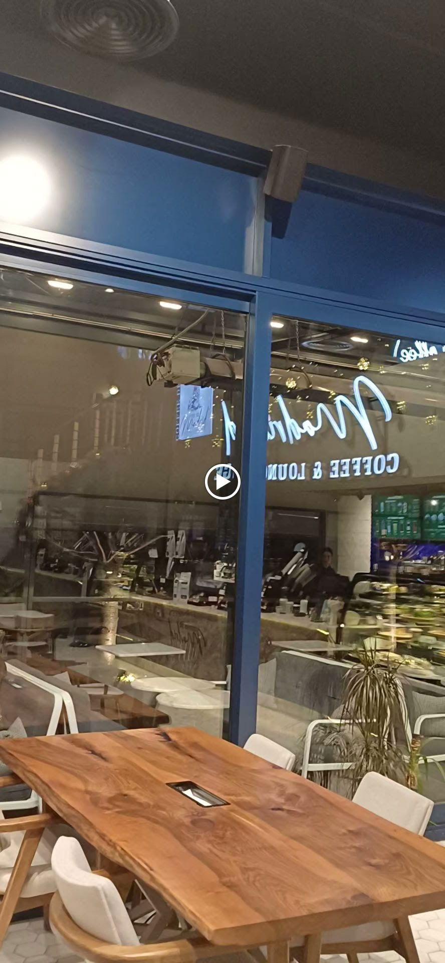 Coffee De Madrid Maidan