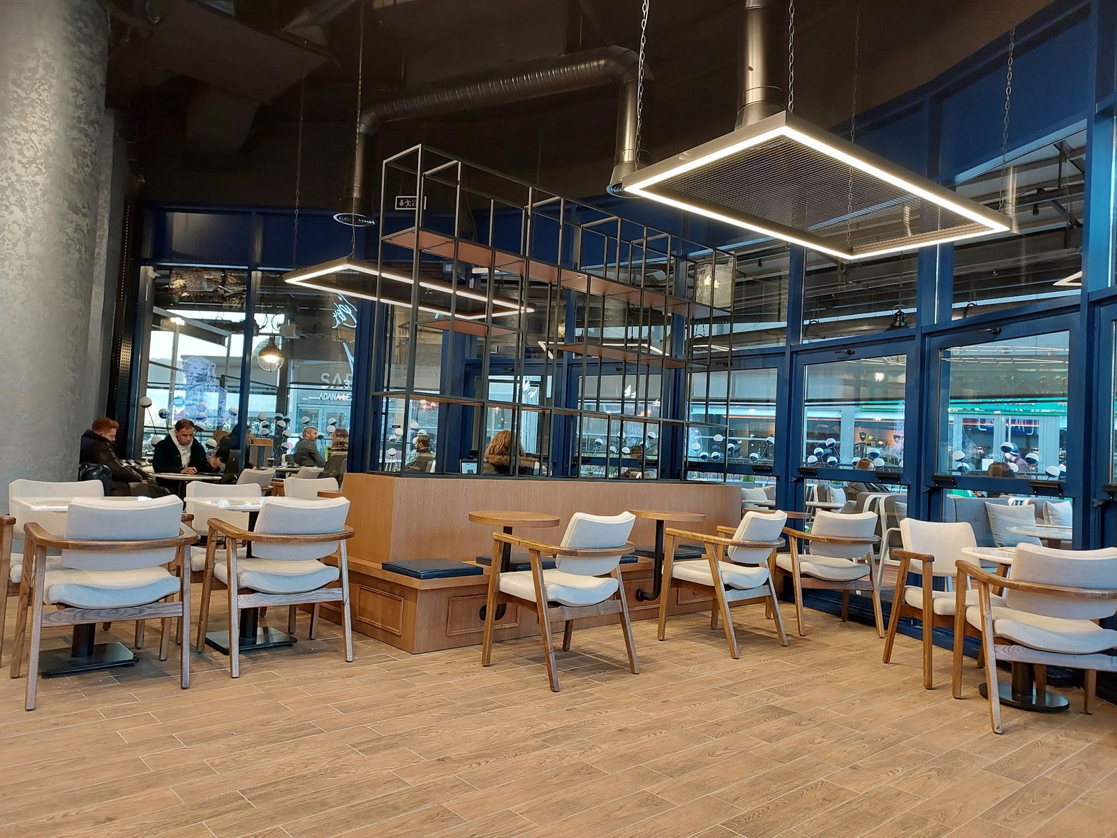 Coffee De Madrid Maidan