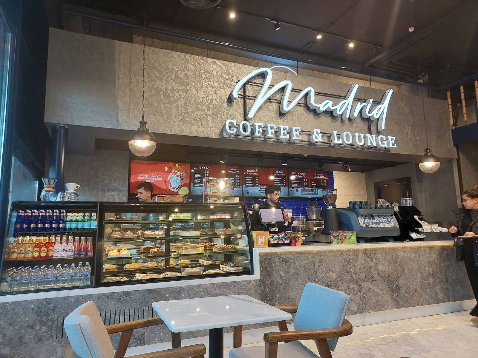 Coffee De Madrid Maidan