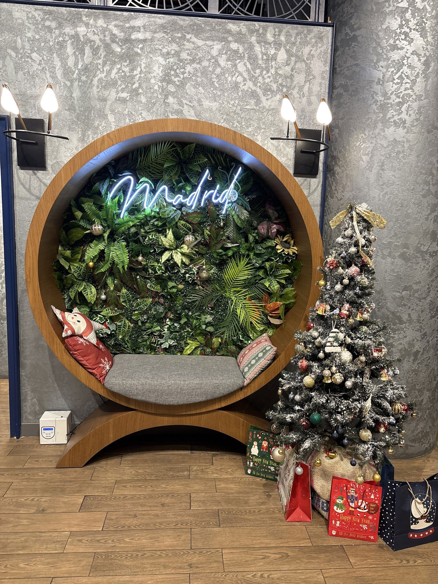 Coffee De Madrid Maidan