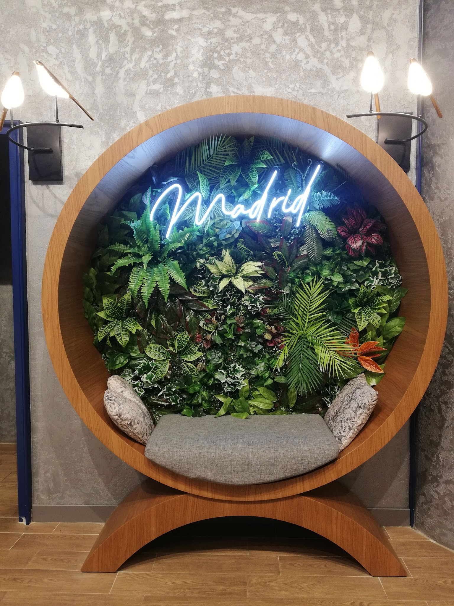 Coffee De Madrid Maidan