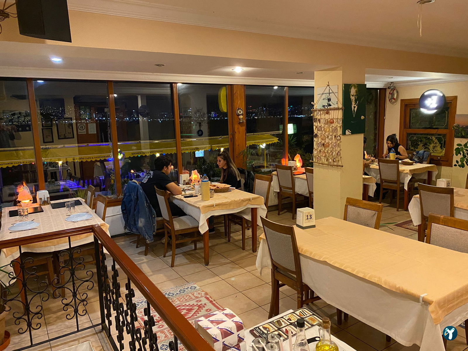 Botanik Cafe & Restaurant