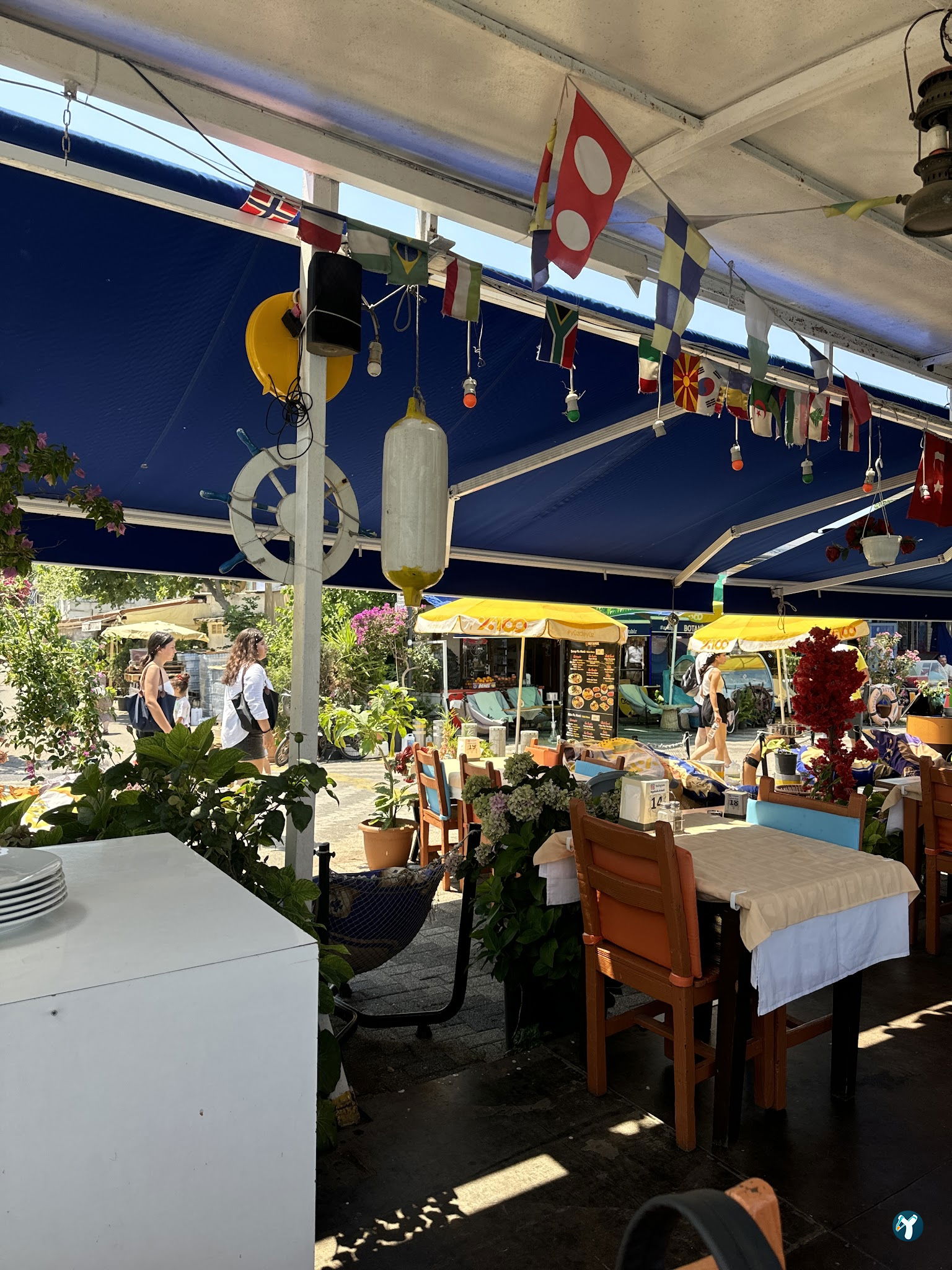 Botanik Cafe & Restaurant