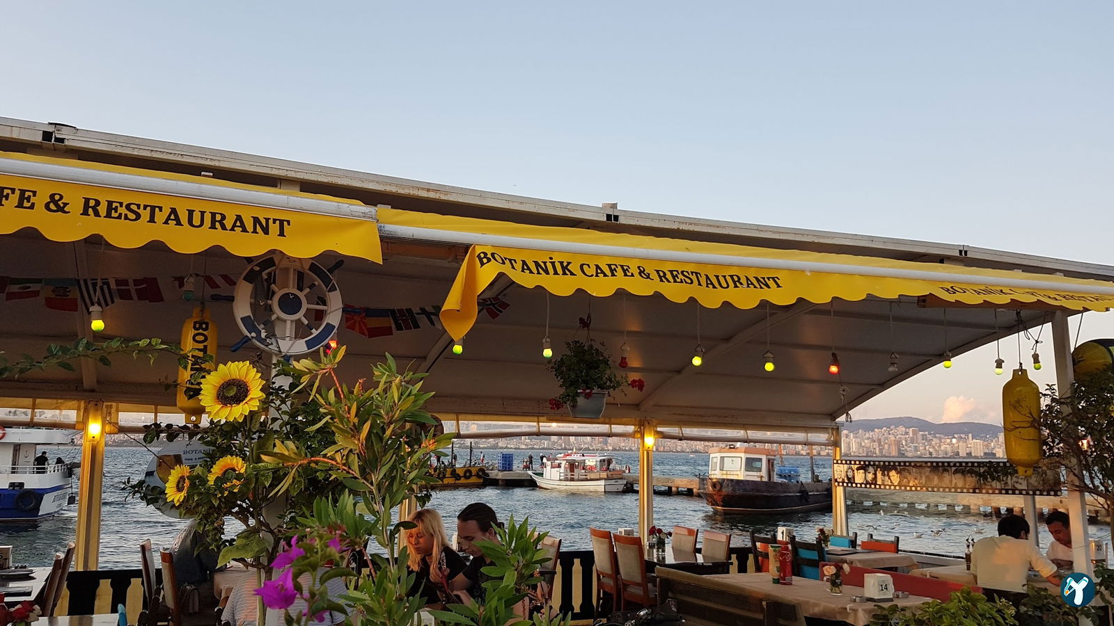 Botanik Cafe & Restaurant