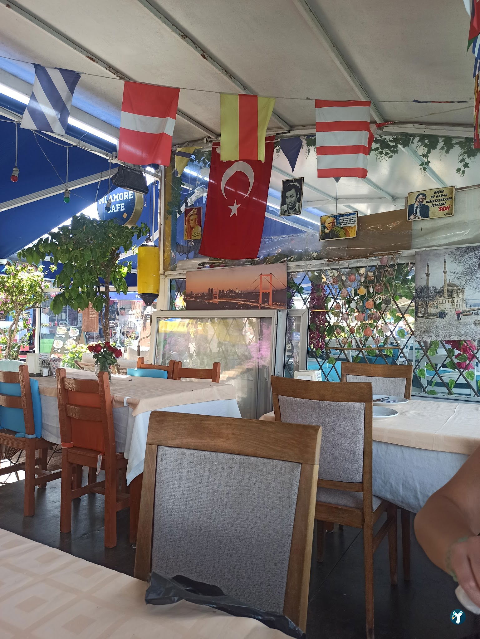 Botanik Cafe & Restaurant