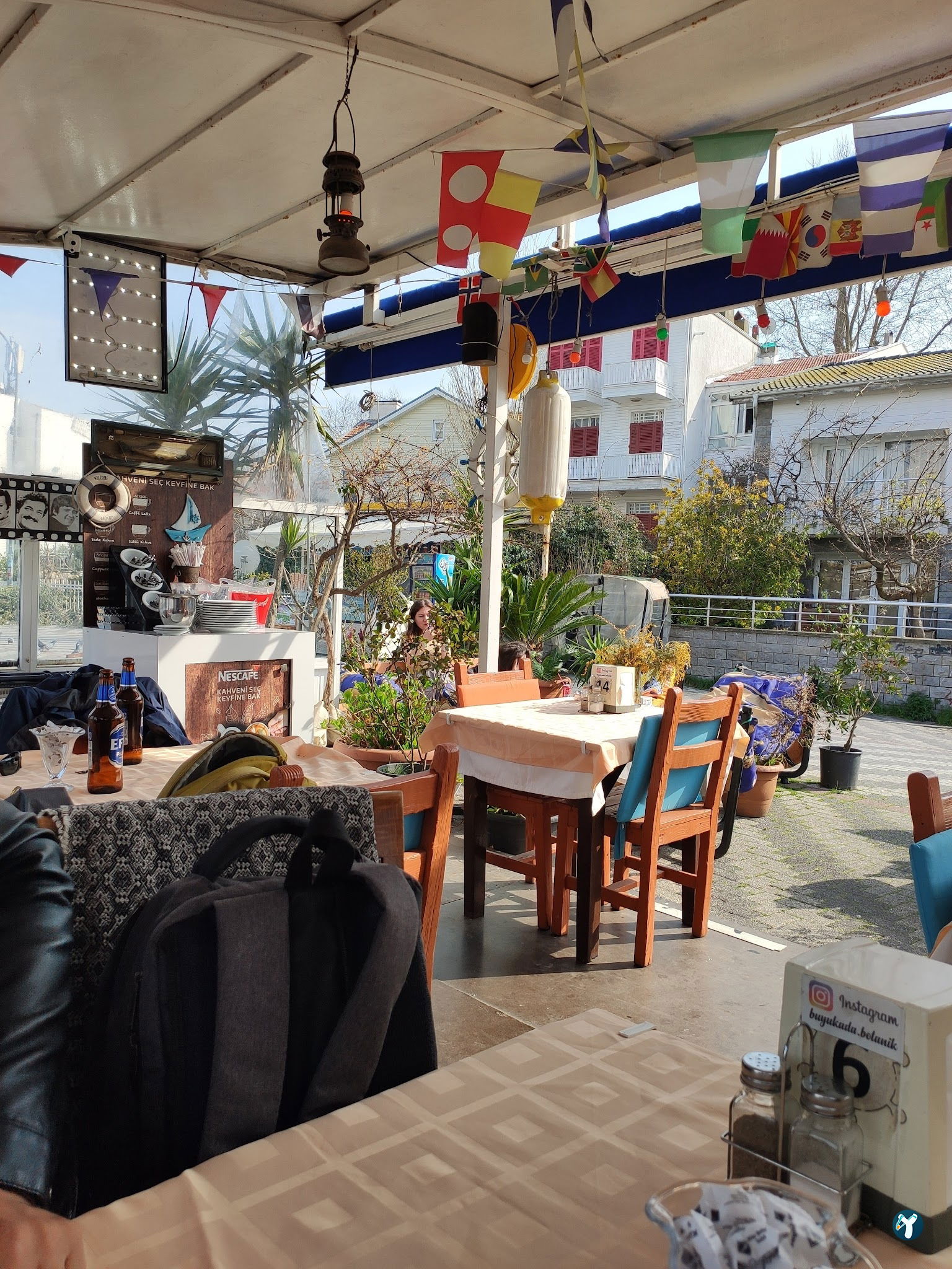 Botanik Cafe & Restaurant