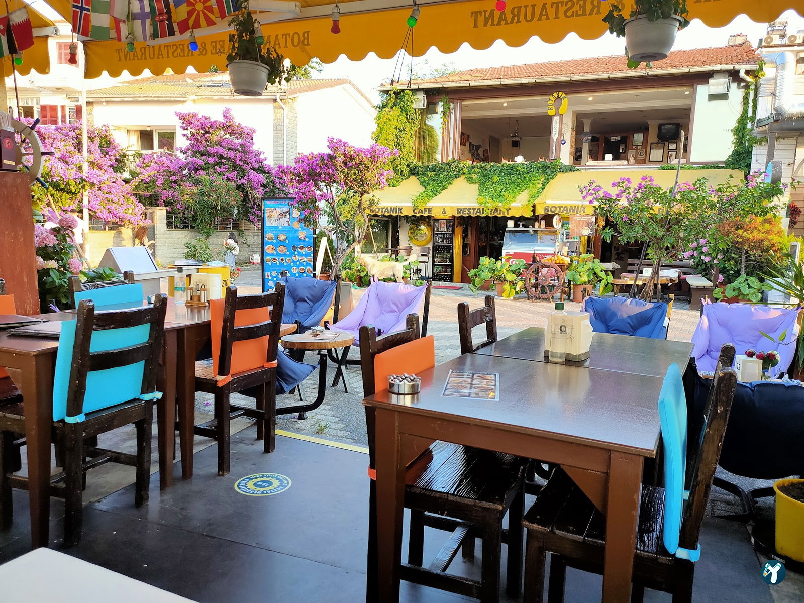 Botanik Cafe & Restaurant
