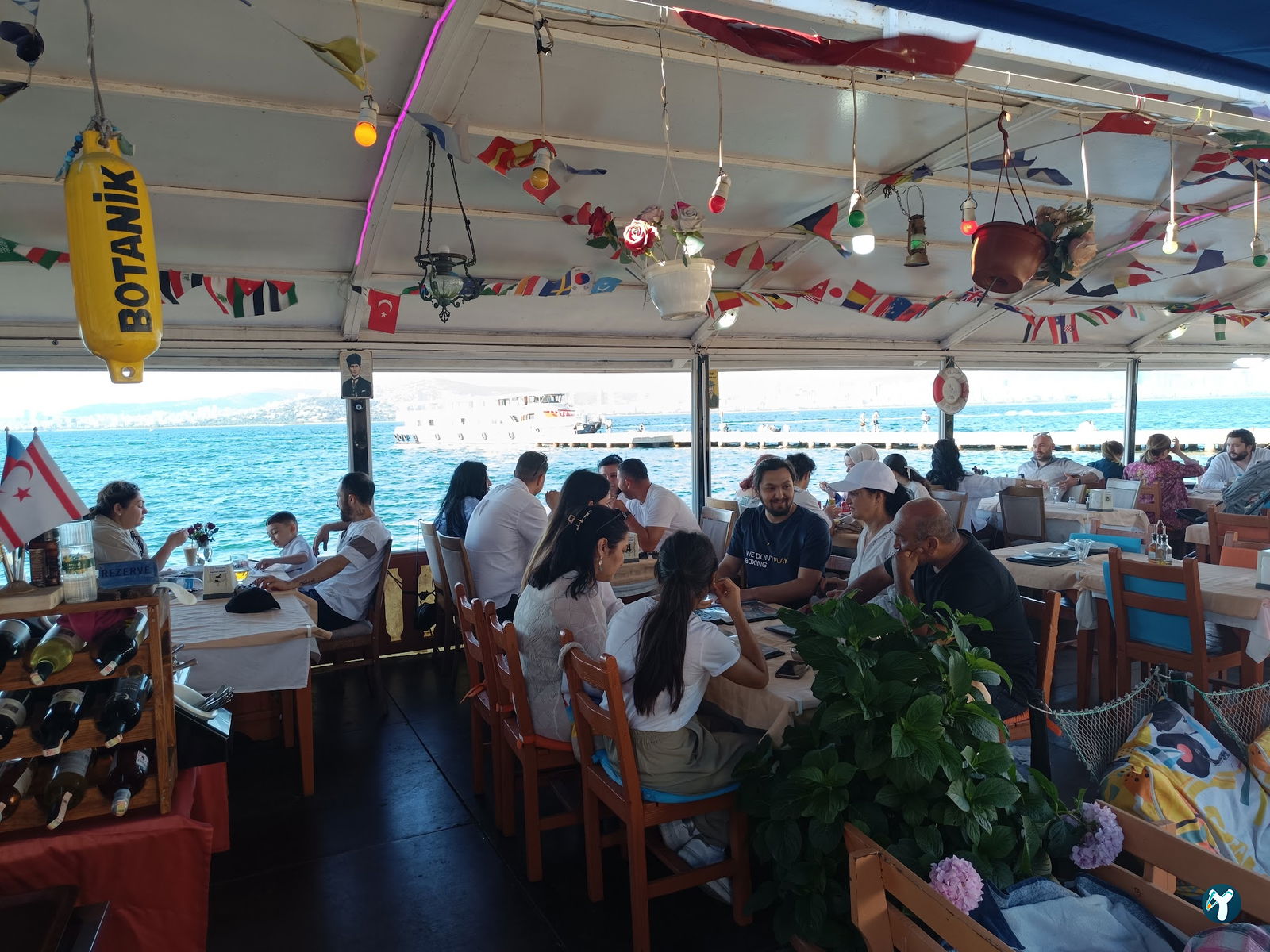 Botanik Cafe & Restaurant