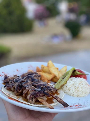 Göl Cafe & Restaurant